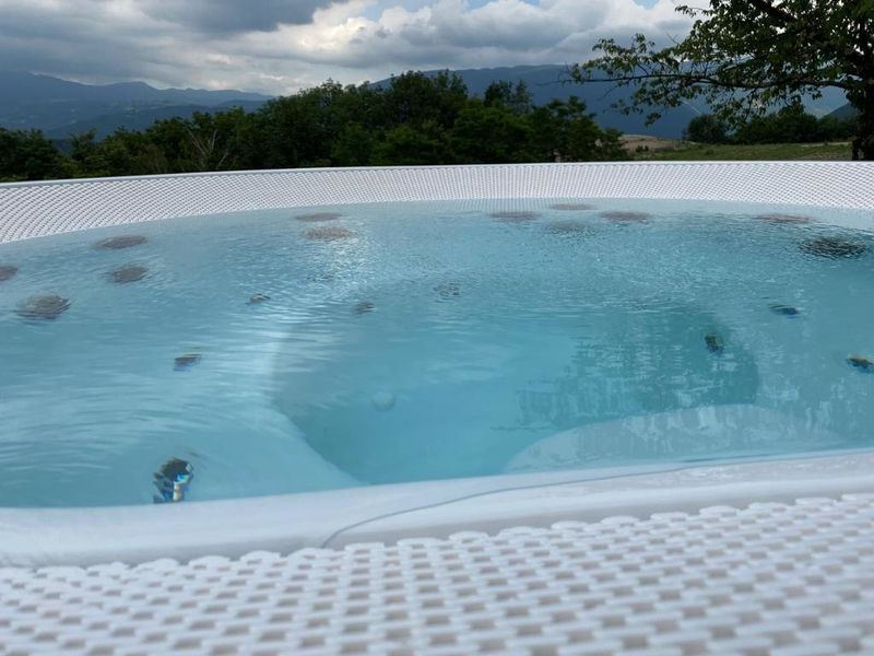 СПА бассейн Comfort SPA Infiniti Round - Luxury SPA &Oslash;240*100 Інфініті, що вбудовується LS-04 infloor фото