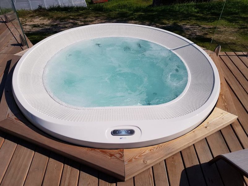 СПА бассейн Comfort SPA Infiniti Round - Luxury SPA &Oslash;240*100 Інфініті, що вбудовується LS-04 infloor фото